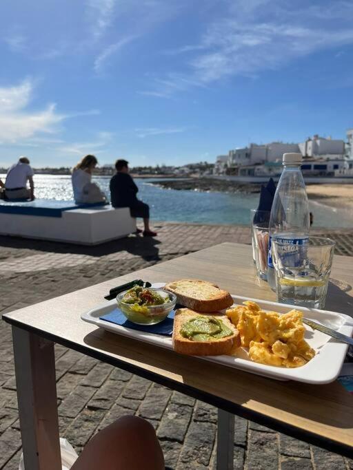 Gilda: Beautiful Spacious Apartment. Seaview From Rooftop Terrace Corralejo Exterior photo